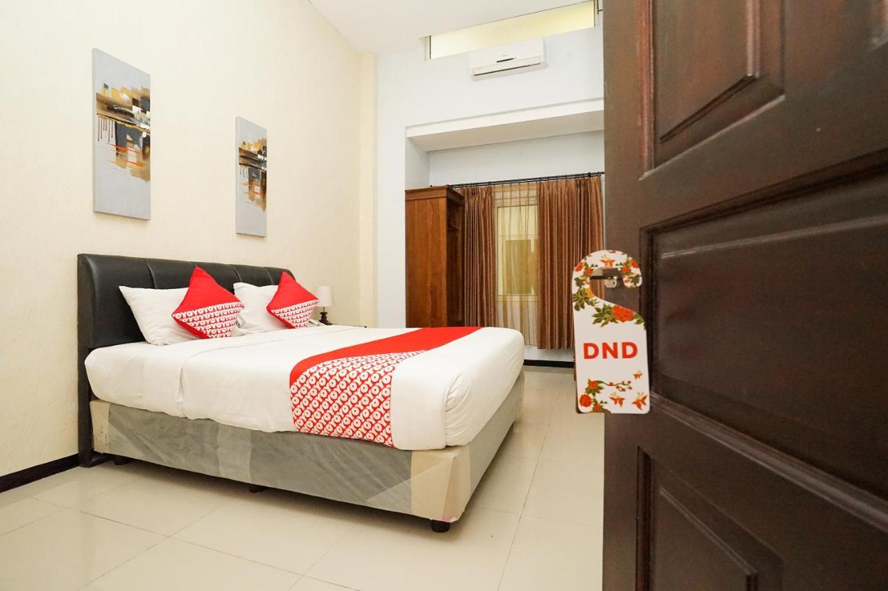Oyo 282 Putri Utari Residence Malang Dış mekan fotoğraf