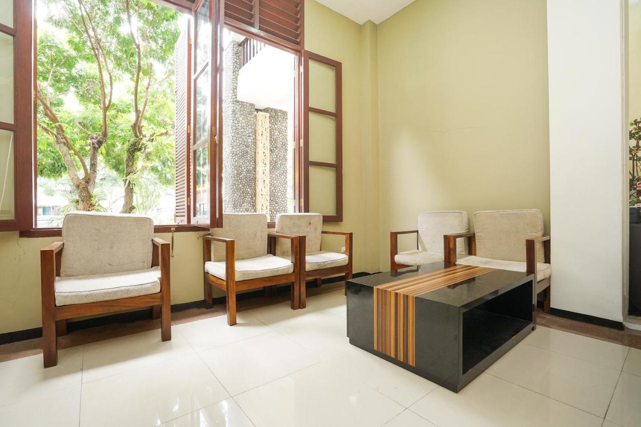 Oyo 282 Putri Utari Residence Malang Dış mekan fotoğraf